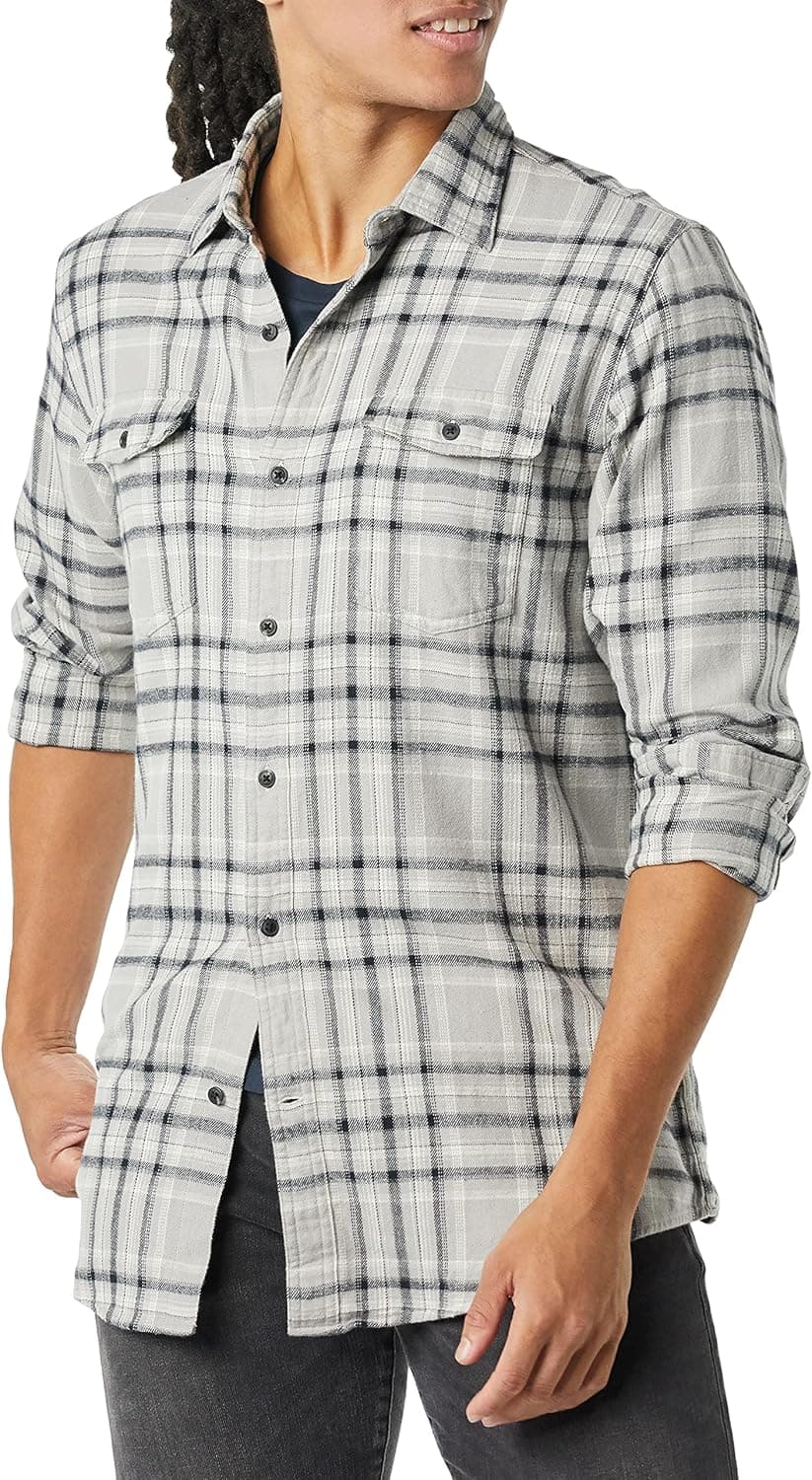 Amazon Essentials Men's Regular-Fit Long-Sleeve Two-Pocket Flannel Shirt