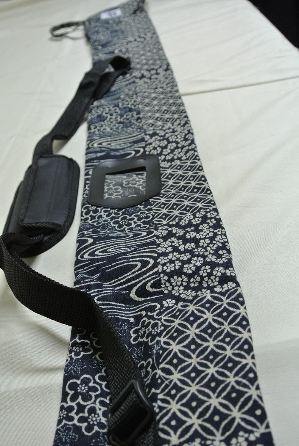 Bogu4u (B3-11) Traditional Japanese Shinai Bag (WITH STRAP) Including One Free Double-Knit Tenugui