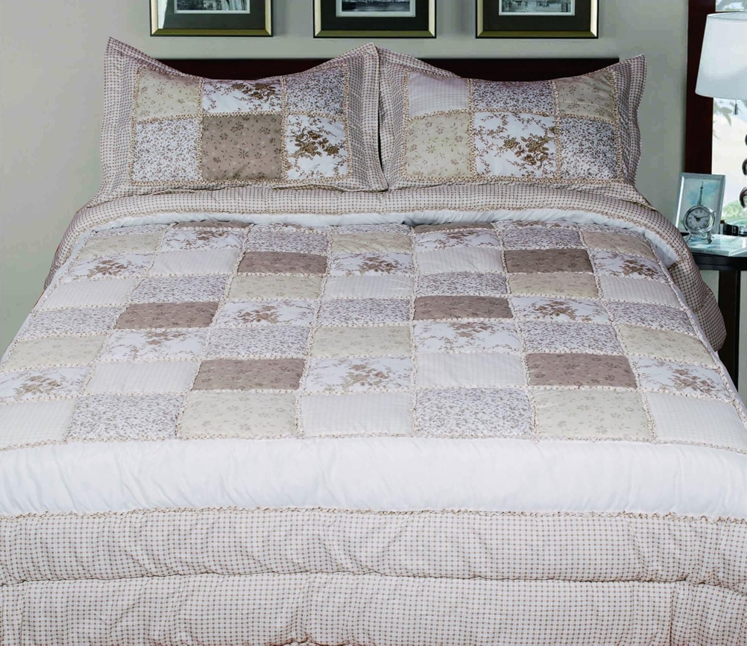 Livingston Home 3 Piece Garden Bed in A Bag with Quilted Pillow Shams Square Quilt Desgin Comforter Set, Queen, Beige