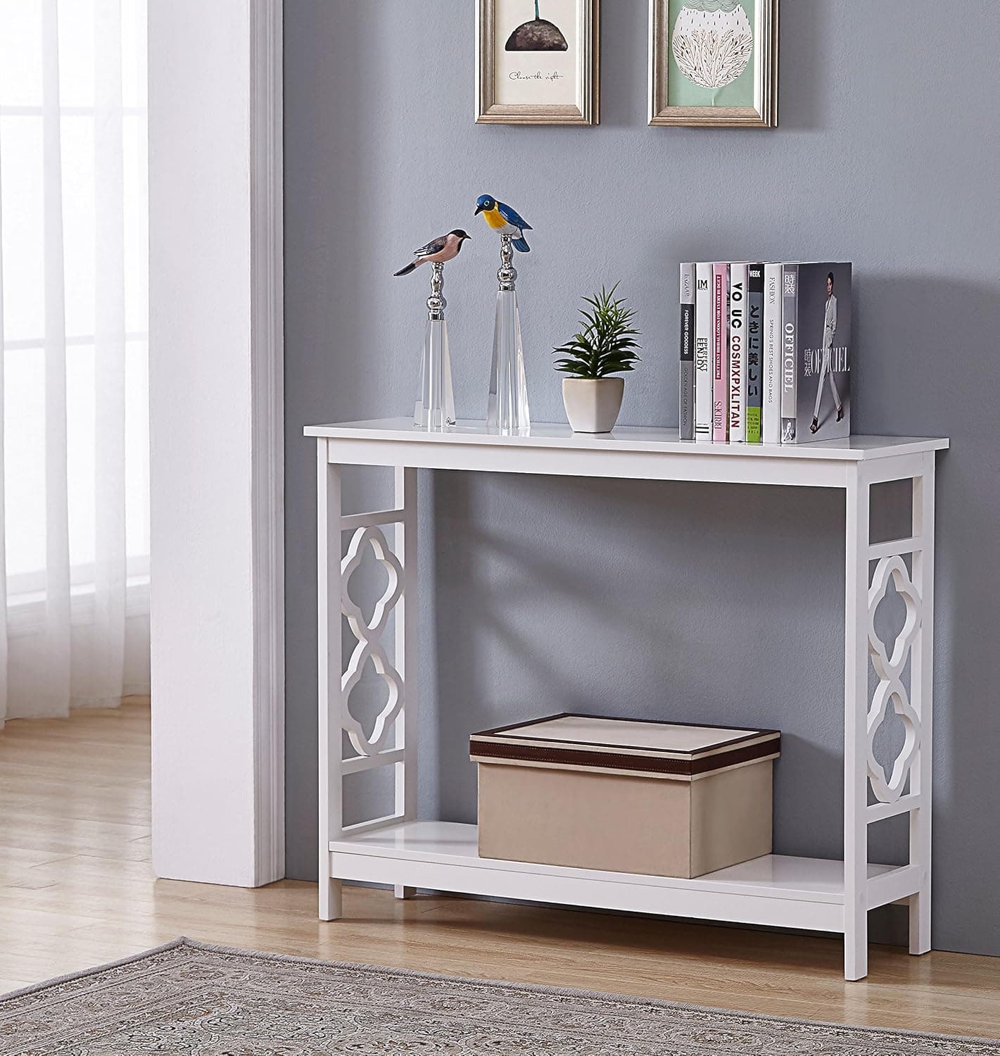 White Finish 2-Tier Quatrefoil Design Occasional Console Sofa Table Bookshelf