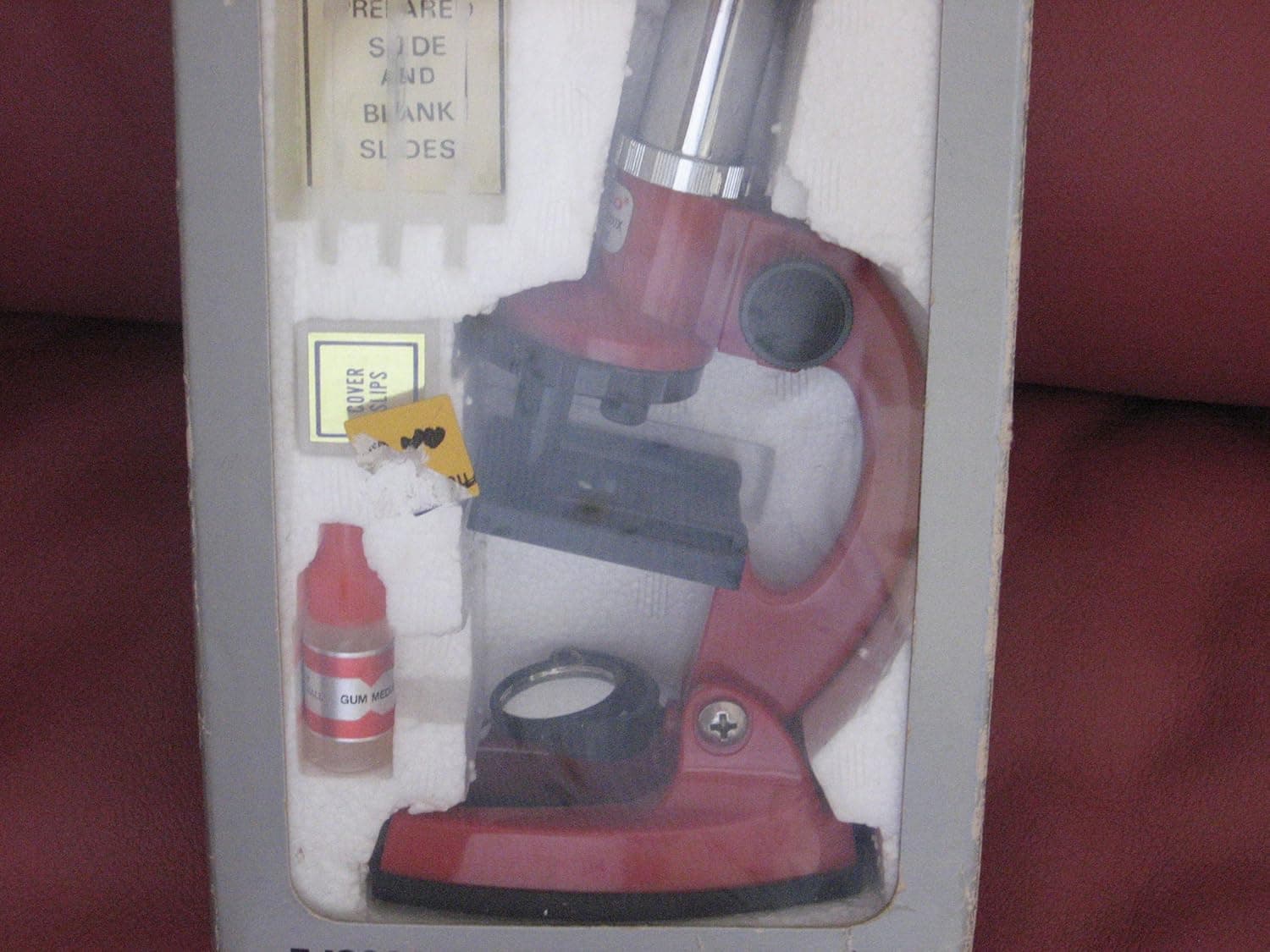 TASCO 300 POWER MICROSCOPE WITH DISCOVERY KIT, VARIABLE 100X, 200X,300X