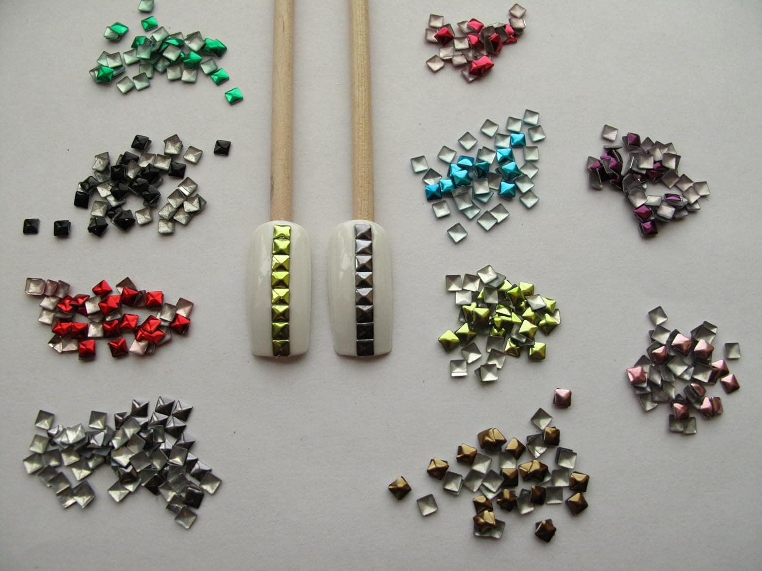 Nail Art 1000 Pieces Mix Color 3mm Square Metal Studs for Nails, Cellphones