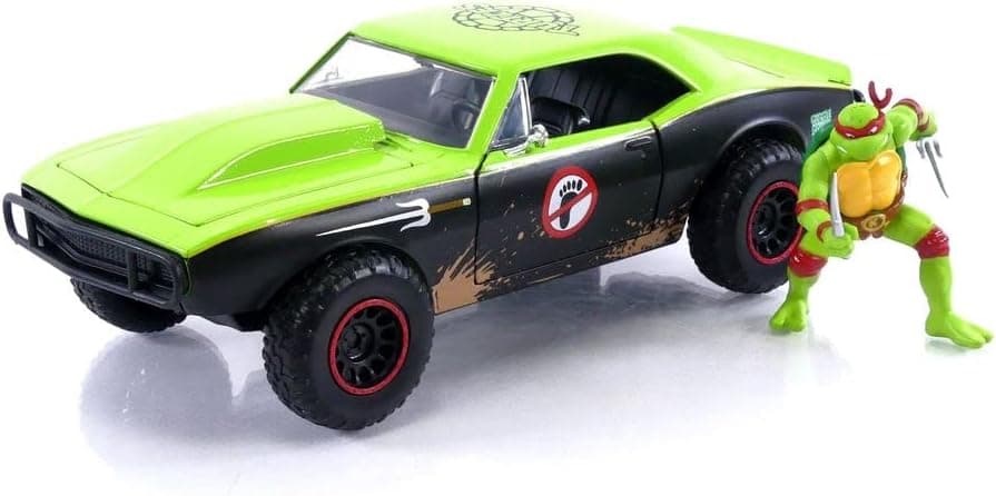 Teenage Mutant Ninja Turtles 1:24 1967 Chevy Camaro Die-cast Car & 2.75" Raphael Figure, Toys for Kids and Adults