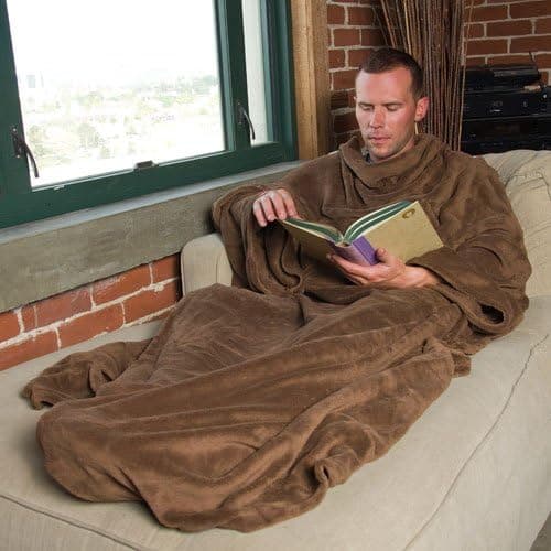 Venture Heated Clothing Huggie Buddie Robe with Sleeve and Timer is believably Soft and Cozy. Perfect for Lounging Around Your Home as You flip Through a Magazine or Reach for The TV Remote.