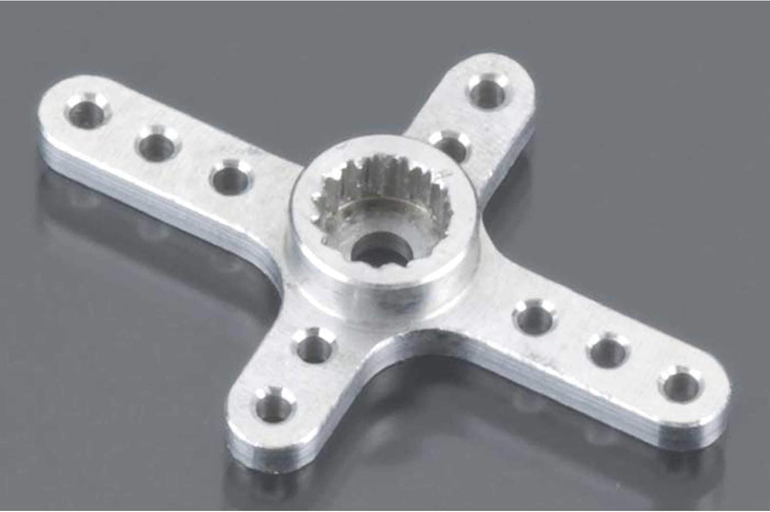 Great Planes Aluminum Servo Arm/Futaba S3114 Servo