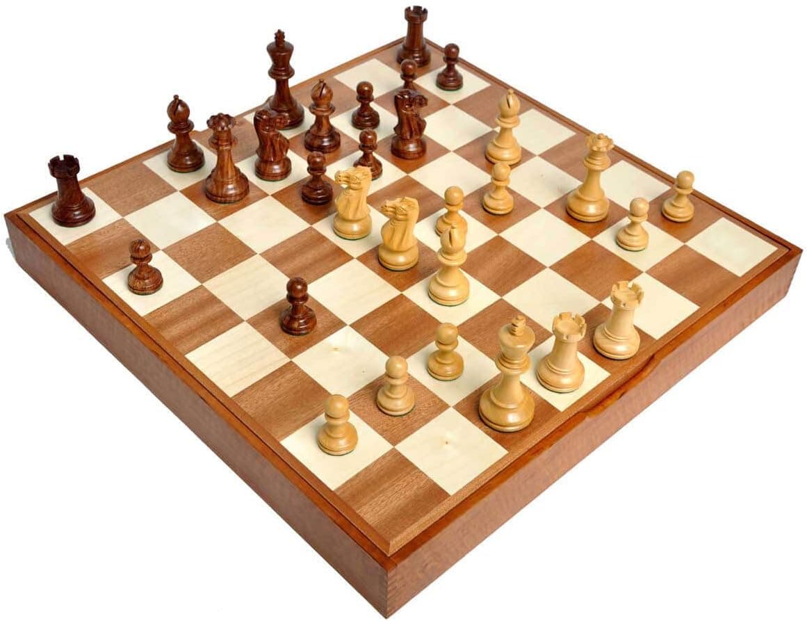 The House of Staunton Grandmaster Chess Set and Casket Combination - 4.0" King