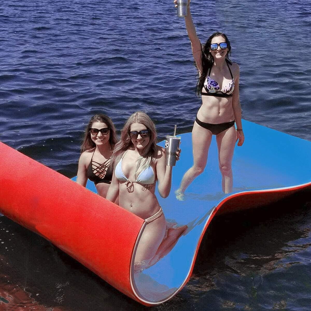 Goplus Floating Water Pad Mat for Lakes, 3 Layer Tear-Resistant XPE Foam, Bouncy and Durable Material, Designed for Water Recreation and Relaxing