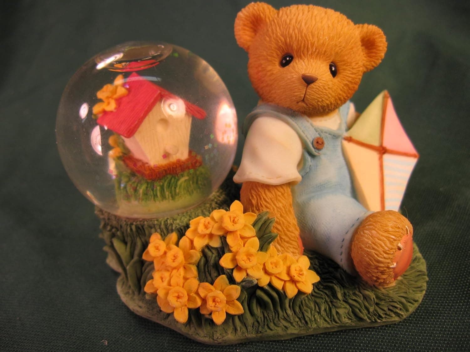 Cherished Teddies.......... Spring Waterglobe