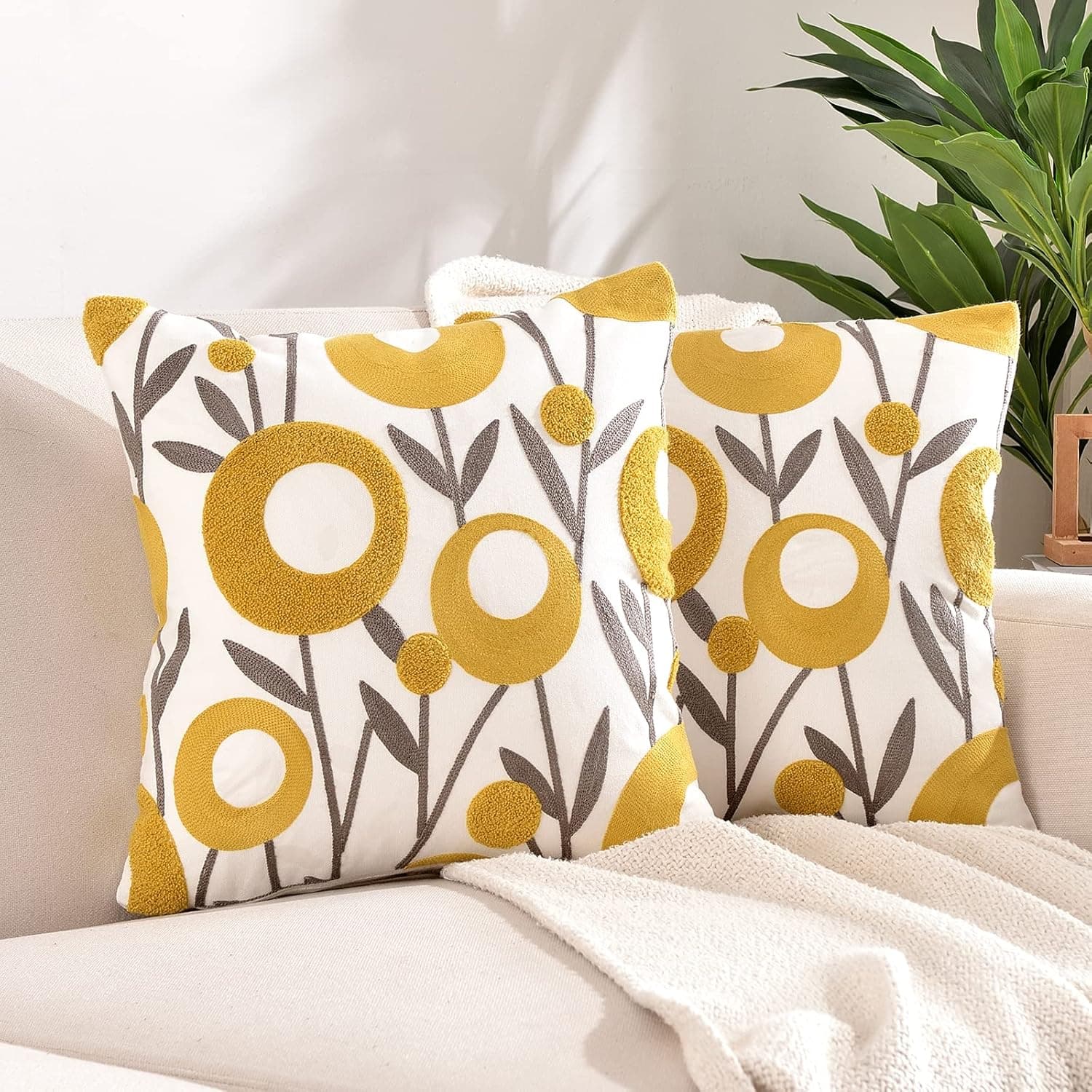 Sioloc Pack of 2 Flower Decorative Throw Pillow Covers Jacquard Pillowcase Soft Square Cushion Cozy Pillowcase for Couch Bedroom(Style4,18x18 Inch)