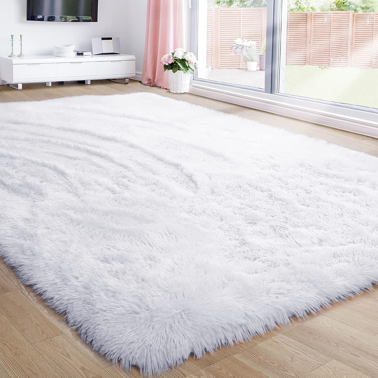 White Fluffy Living Room Rugs, Furry Area Rug 5x8 for Bedroom, Shag Rug for Kids Room, Living Room Decor, Fuzzy Carpet for Nursery, Plush Rug for Game Room, Soft Shaggy Rug for Play Room